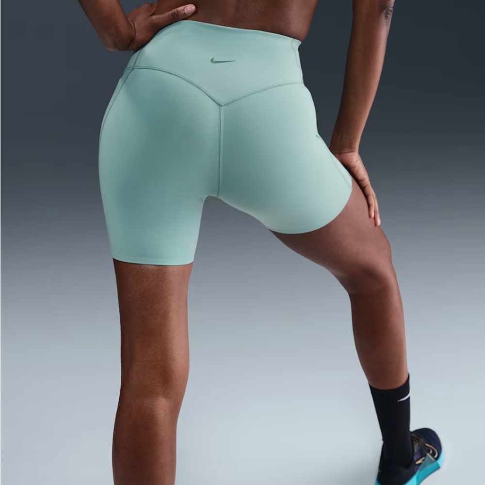NWT Nike Universa HR 5” Bike Short
